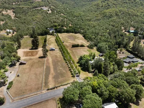 925 Galls Creek Road Gold Hill OR 97525