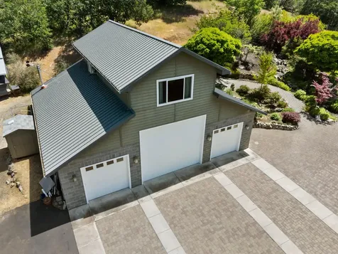 925 Galls Creek Road Gold Hill OR 97525