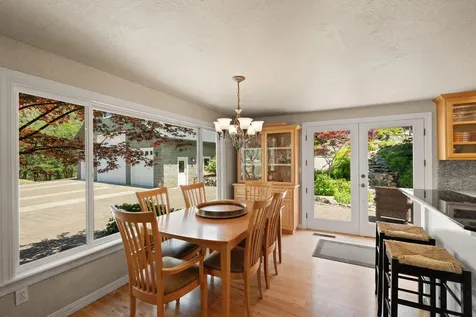 925 Galls Creek Road Gold Hill OR 97525