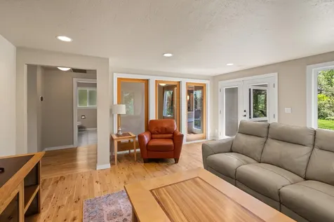 925 Galls Creek Road Gold Hill OR 97525