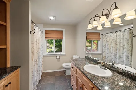 925 Galls Creek Road Gold Hill OR 97525