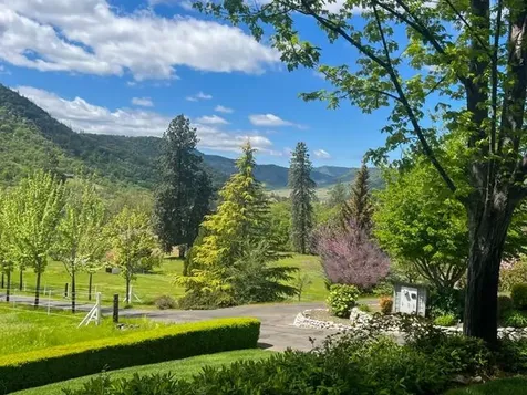 925 Galls Creek Road Gold Hill OR 97525
