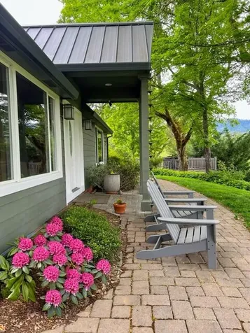 925 Galls Creek Road Gold Hill OR 97525