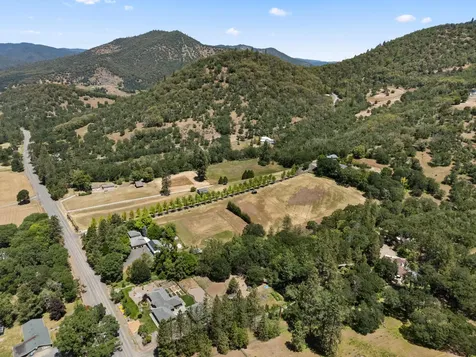 925 Galls Creek Road Gold Hill OR 97525