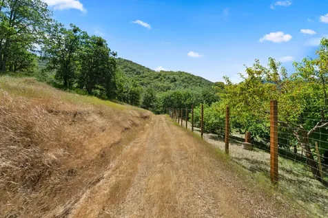 925 Galls Creek Road Gold Hill OR 97525