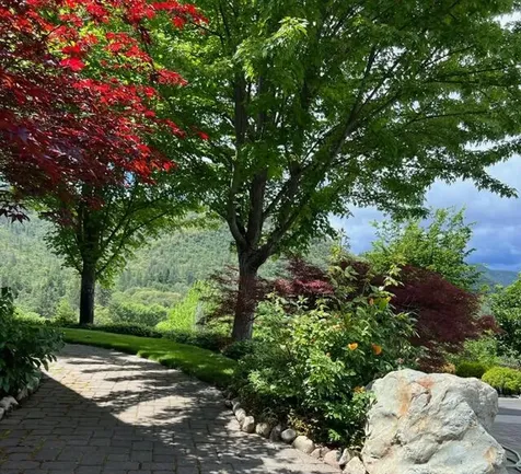 925 Galls Creek Road Gold Hill OR 97525