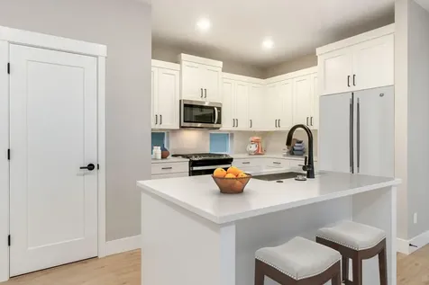 3863 NE Petrosa Avenue Bend OR 97701