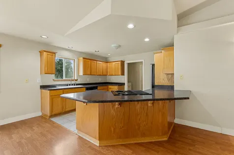 1910 Carton Way Grants Pass OR 97526