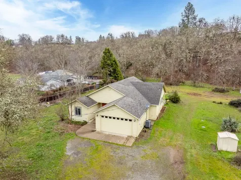 1910 Carton Way Grants Pass OR 97526