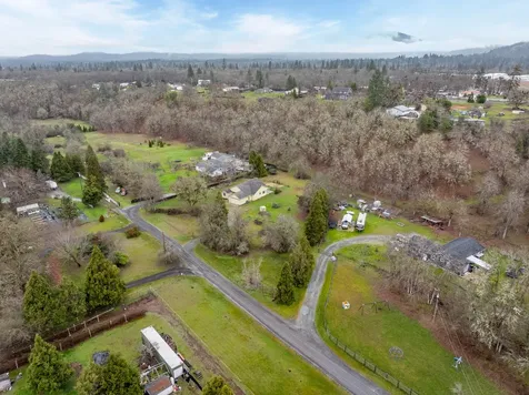 1910 Carton Way Grants Pass OR 97526