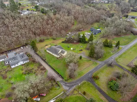 1910 Carton Way Grants Pass OR 97526