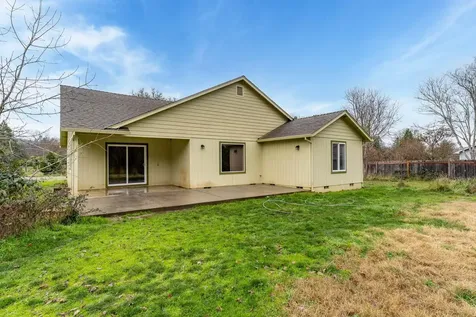 1910 Carton Way Grants Pass OR 97526