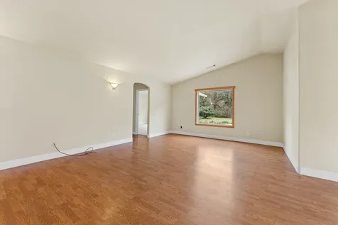1910 Carton Way Grants Pass OR 97526