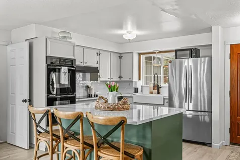 3065 Griffin Creek Road Medford OR 97501