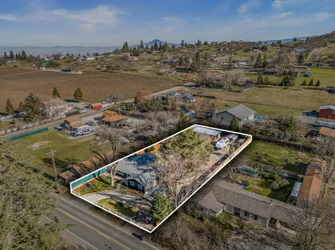 3065 Griffin Creek Road Medford OR 97501