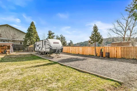 3065 Griffin Creek Road Medford OR 97501