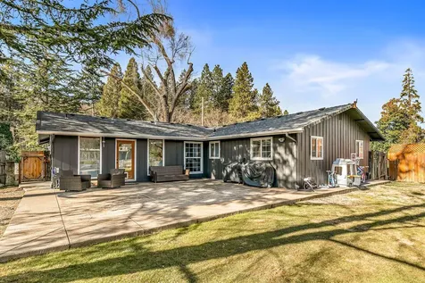 3065 Griffin Creek Road Medford OR 97501