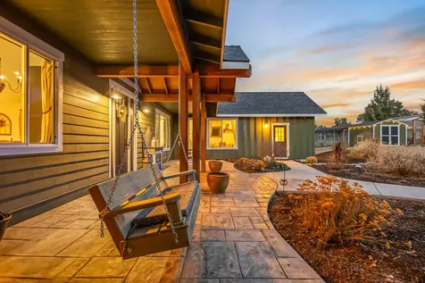 18385 SW Mount Adams Loop Powell Butte OR 97753