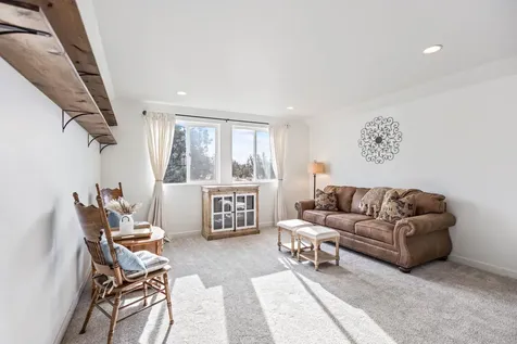 18385 SW Mount Adams Loop Powell Butte OR 97753