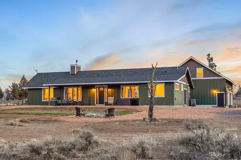 18385 SW Mount Adams Loop Powell Butte OR 97753