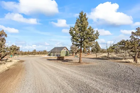 18385 SW Mount Adams Loop Powell Butte OR 97753