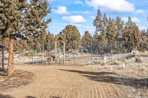 18385 SW Mount Adams Loop Powell Butte OR 97753