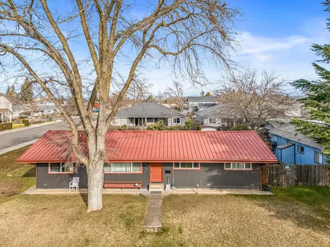 348 N 6th Street Central Point OR 97502