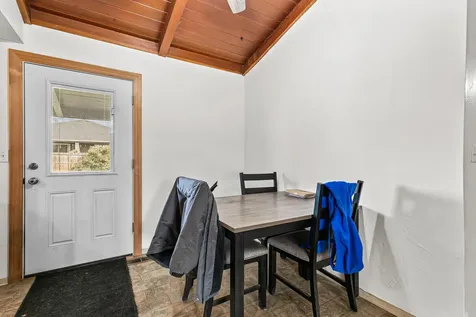 348 N 6th Street Central Point OR 97502