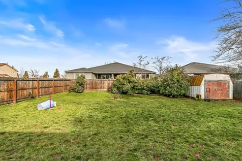 348 N 6th Street Central Point OR 97502
