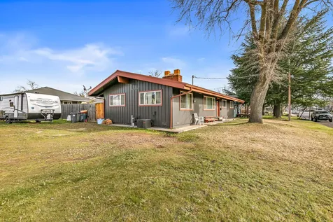 348 N 6th Street Central Point OR 97502