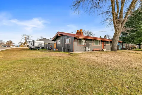 348 N 6th Street Central Point OR 97502