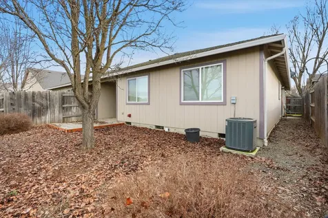 3174 Forest Hills Drive Medford OR 97504