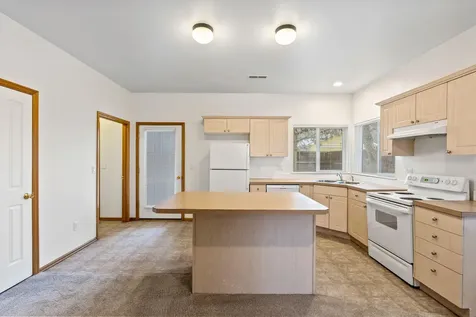 61182 Larkspur Loop Bend OR 97702