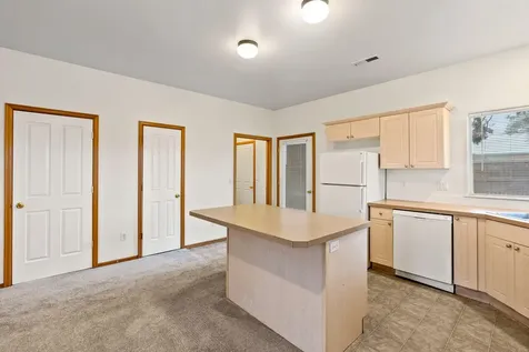 61182 Larkspur Loop Bend OR 97702