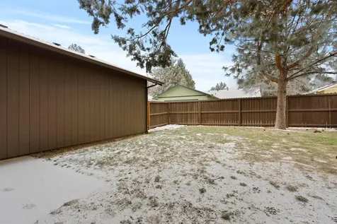 61182 Larkspur Loop Bend OR 97702