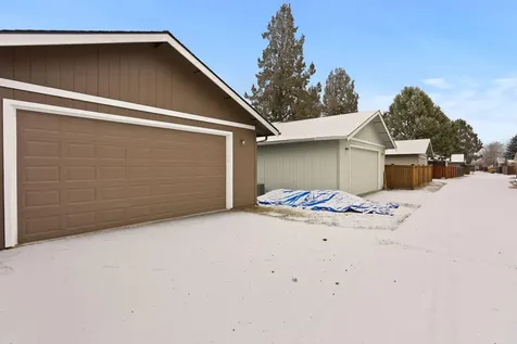 61182 Larkspur Loop Bend OR 97702