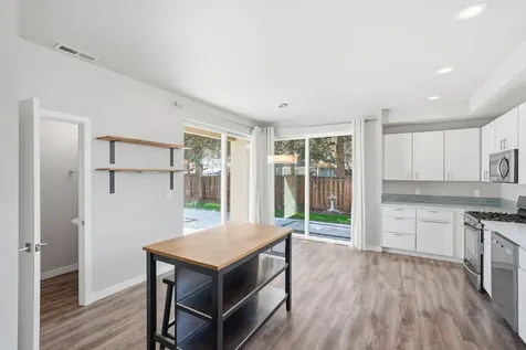 61547 SE Lincoln Lane Bend OR 97702