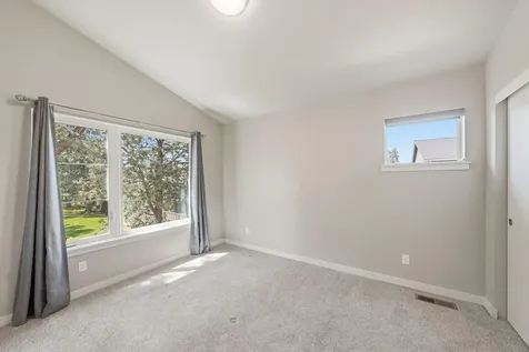 61547 SE Lincoln Lane Bend OR 97702