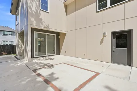 61547 SE Lincoln Lane Bend OR 97702