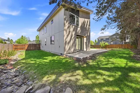 61547 SE Lincoln Lane Bend OR 97702