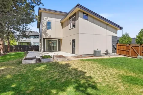 61547 SE Lincoln Lane Bend OR 97702