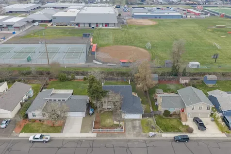 2337 40th Avenue SE Albany OR 97322