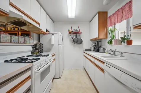 2150 SW Canyon Drive Redmond OR 97756