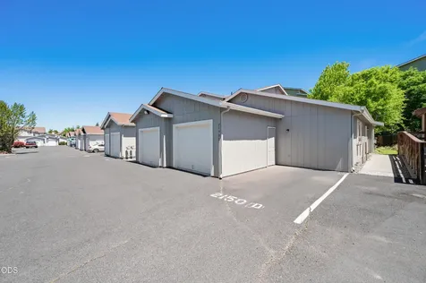 2150 SW Canyon Drive Redmond OR 97756