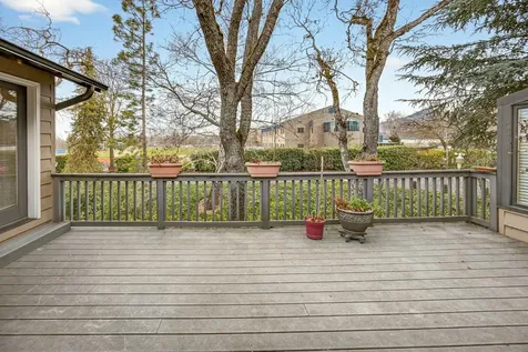 2585 Freedom Way Medford OR 97504