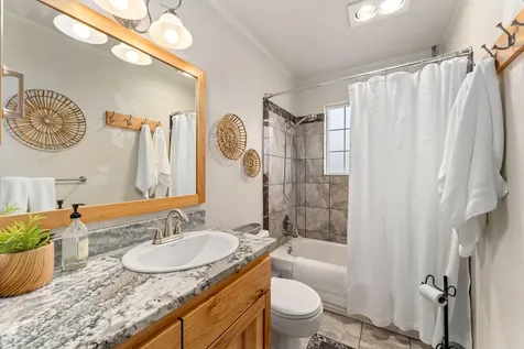 1145 SW Louise Circle Grants Pass OR 97526