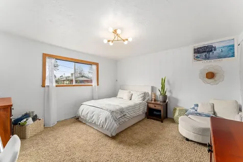 1145 SW Louise Circle Grants Pass OR 97526
