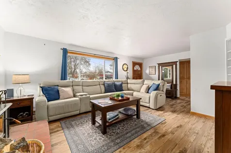1145 SW Louise Circle Grants Pass OR 97526