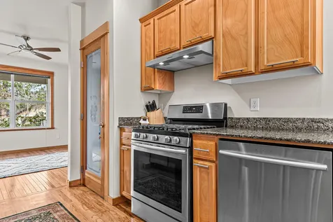 2684 Clay Creek Way Ashland OR 97520