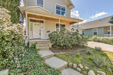 2684 Clay Creek Way Ashland OR 97520